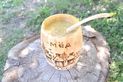 Бортевой Таёжный мёд в кедровом бочонке, 1кг (Красноярский край) Мёд собран по древнейшему способу пчеловодства.